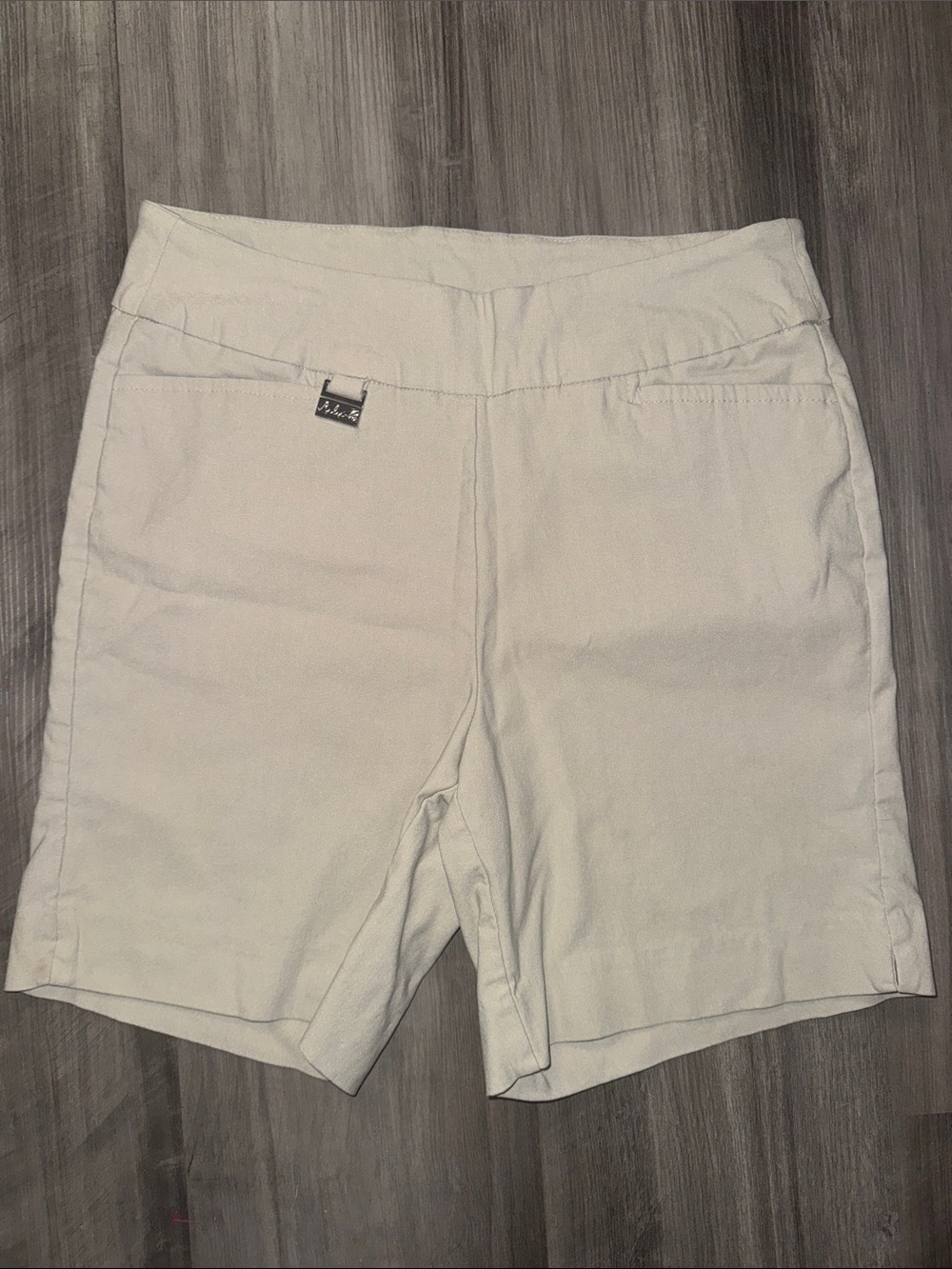 Lulu-B 4 khaki shorts golf casual tan Bermuda stretch women’s